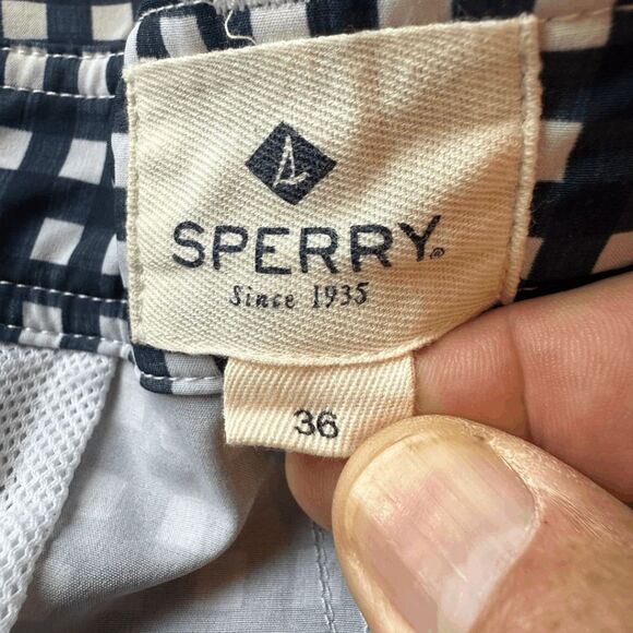 Sperry Men's Gingham Checked Flat Front Stretch Casual Shorts Navy Size 36 - Picture 3 of 7